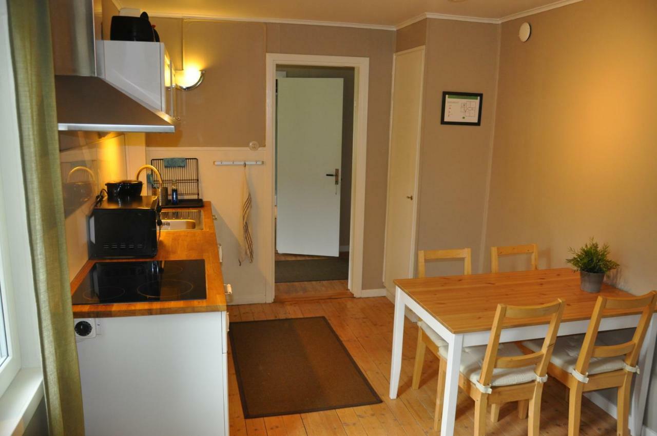 Hotel & Pensionat Bjoerkelund Stenbrohult  Экстерьер фото